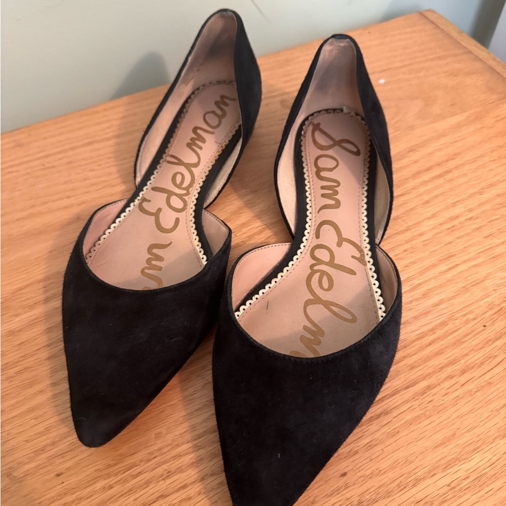 Sam Edelman Black Flats with Pointed Toe and Low-Profile Design